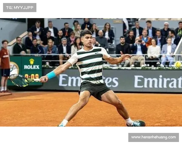 阿尔卡拉斯上演史诗逆转战胜辛纳卫冕法网成功摘得第五冠 阿尔卡拉斯上演史诗逆转战胜辛纳卫冕法网成功摘得第五冠